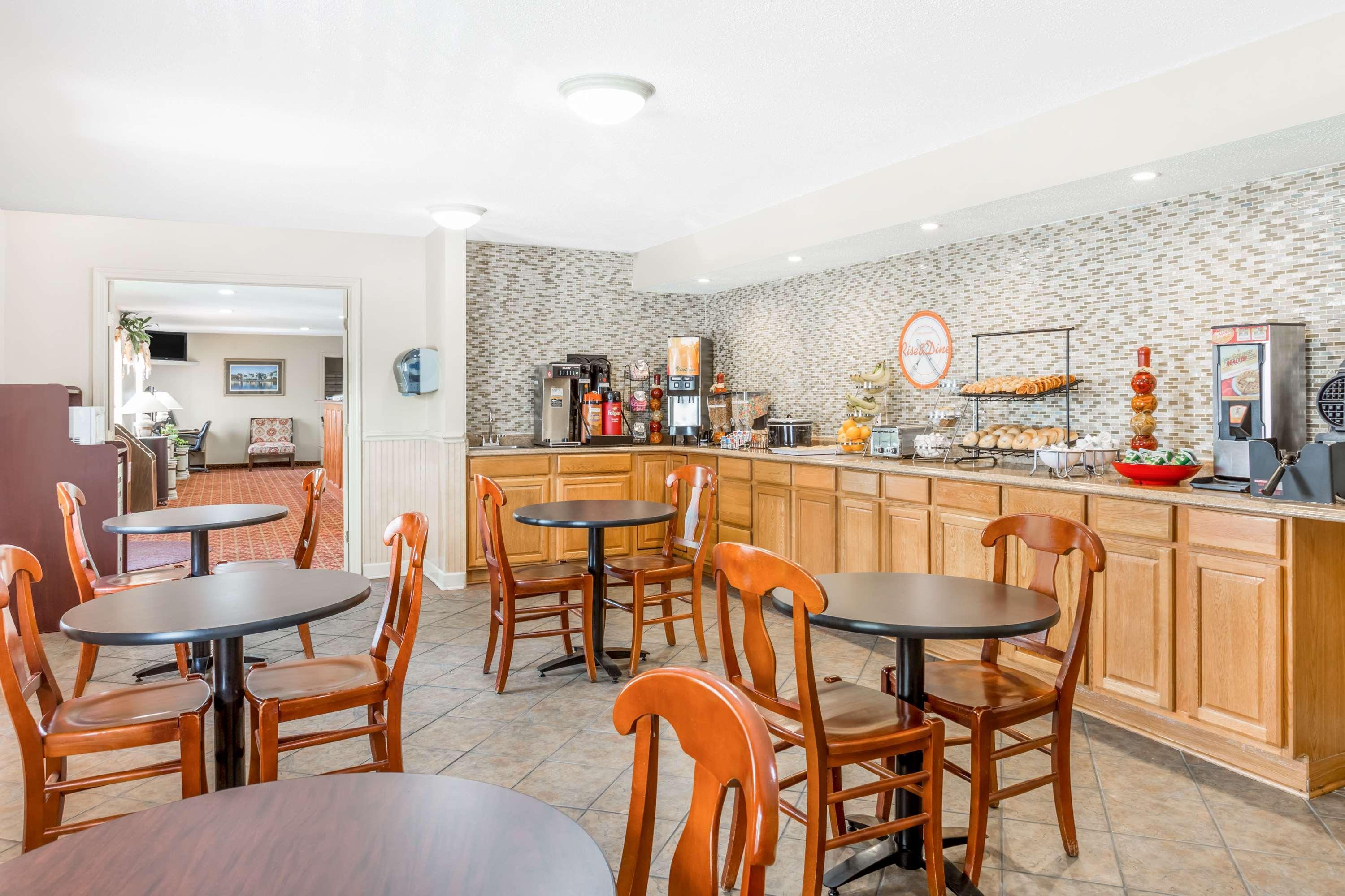Surestay Hotel By Best Western Manning Exteriör bild